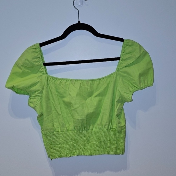 NWOT Zara Puff Sleeve Cropped Blouse M Bright Green - Picture 4 of 6